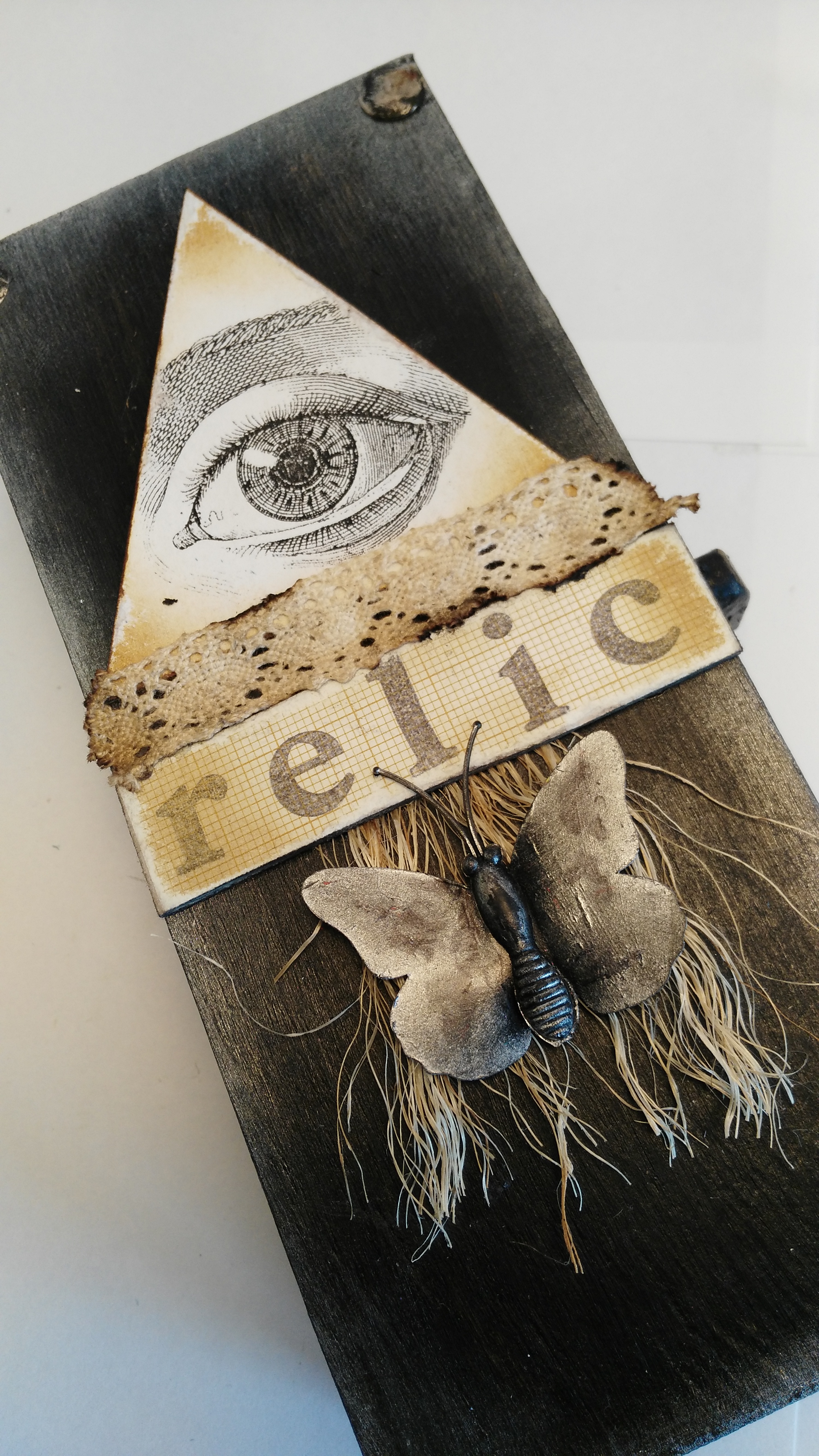 RELICS