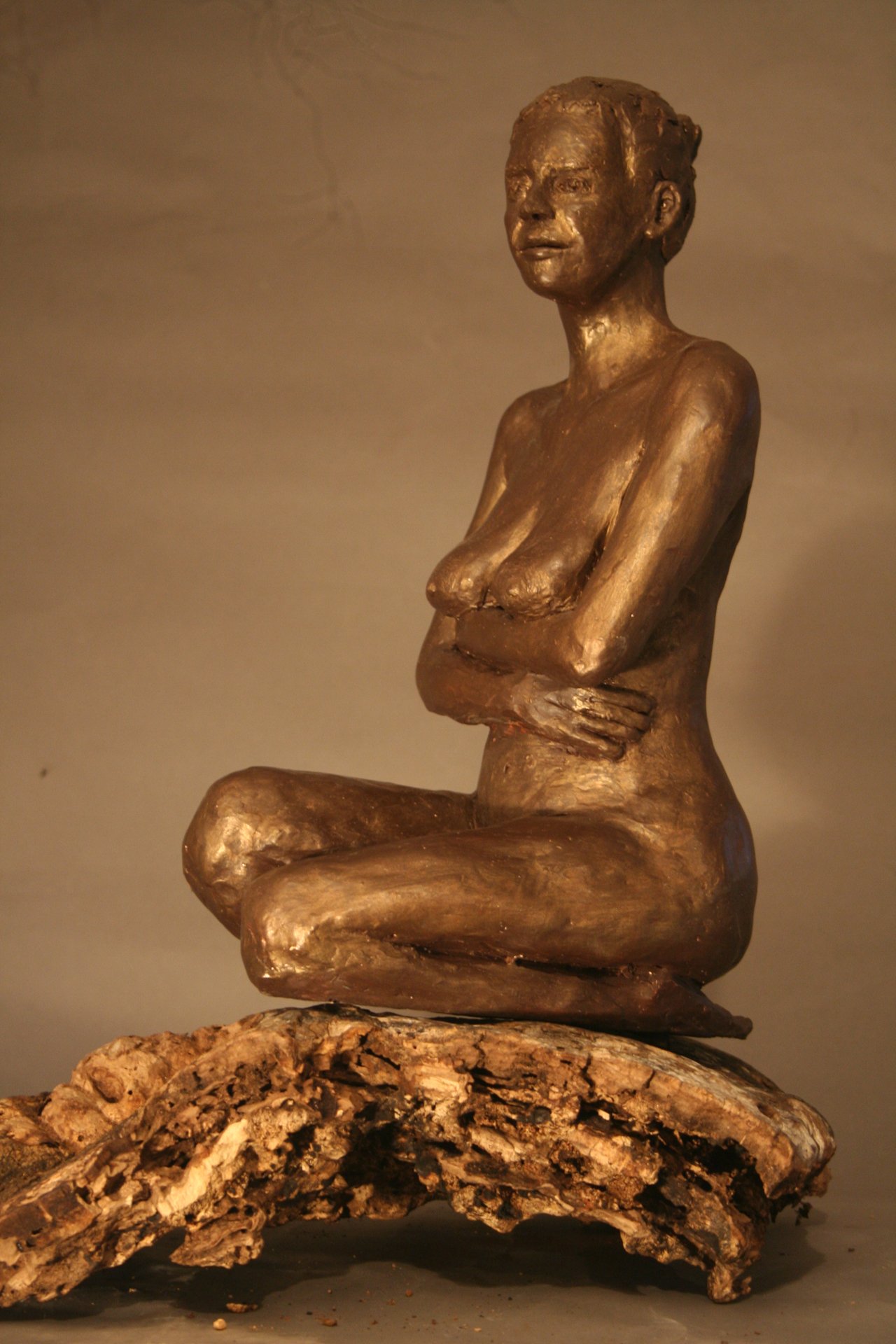 Solitude Ceramic and wood 19x20x10