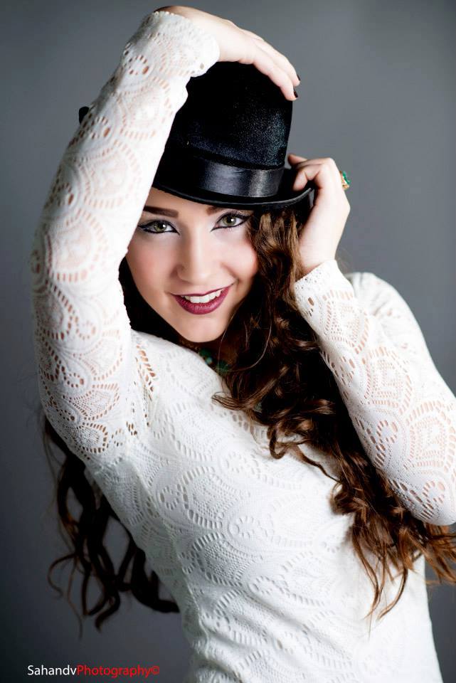 Cassandra Broz