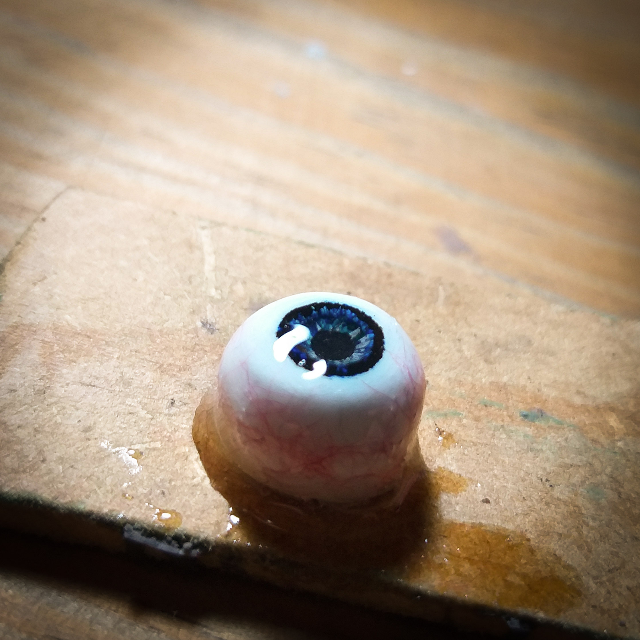 Ojo 1cm. pintado a mano