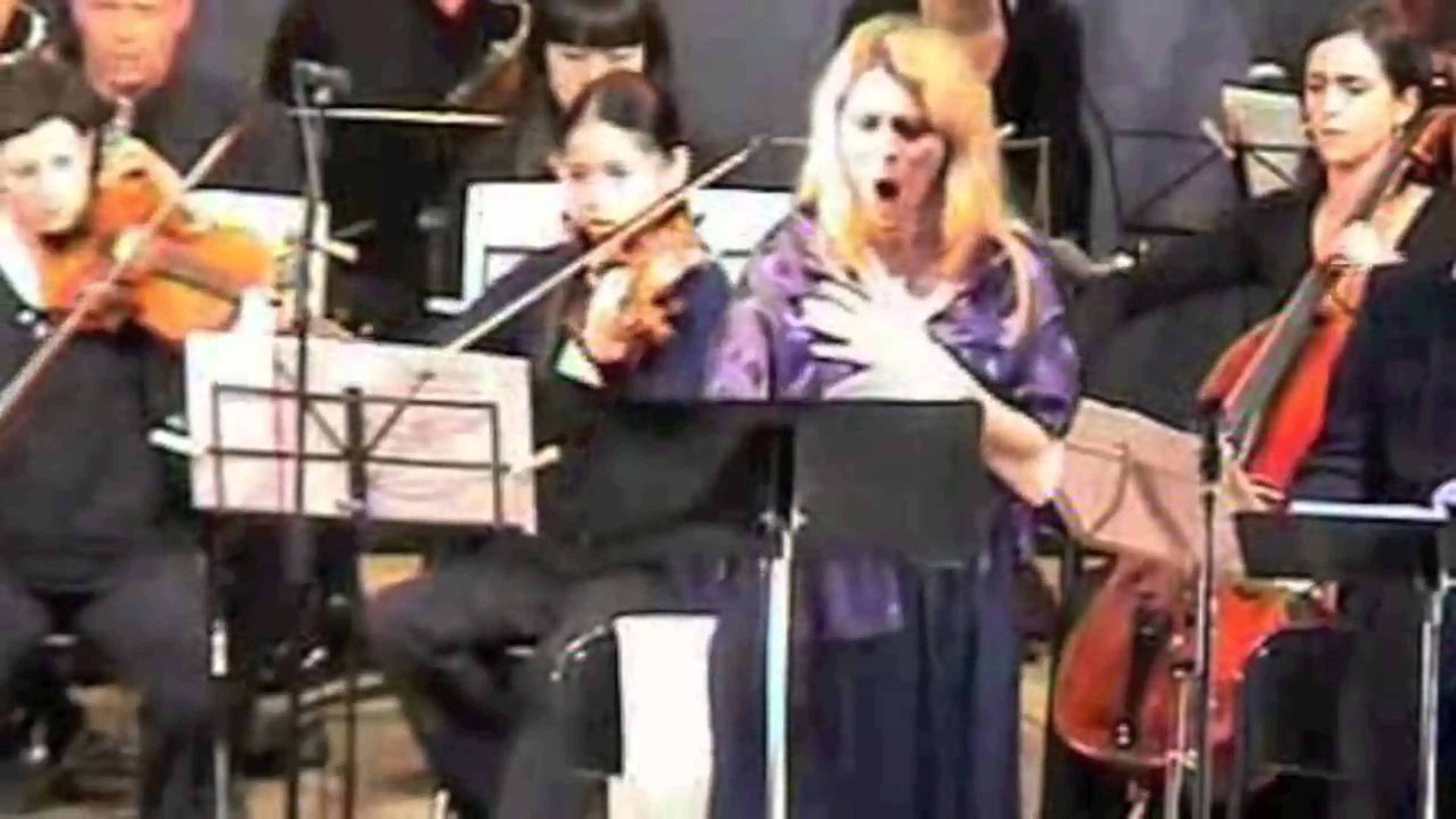 Anne-Julie Kerhello