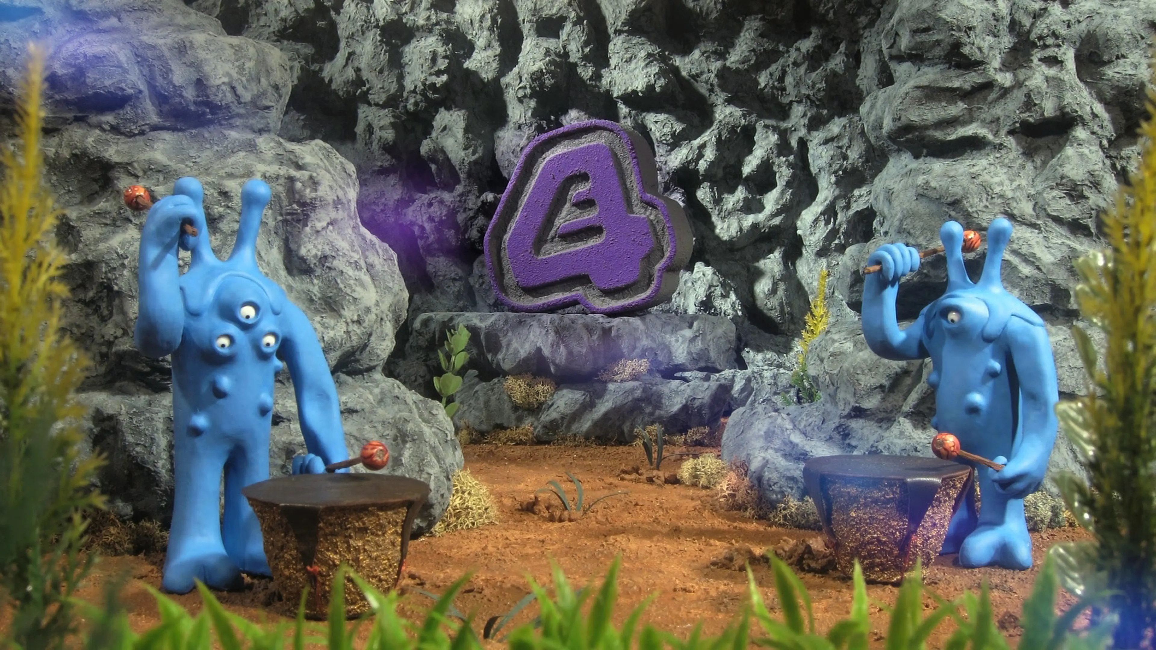 E4